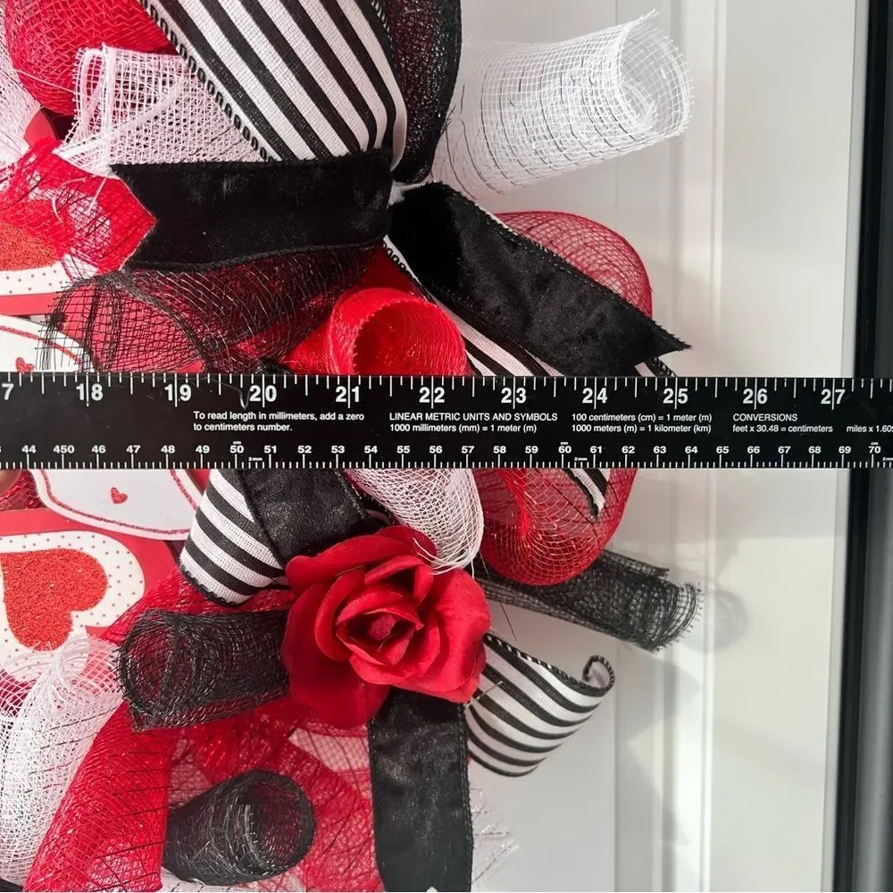 XL- wreath Beautiful Valentine’s Day wreath hand made deco mesh wreath